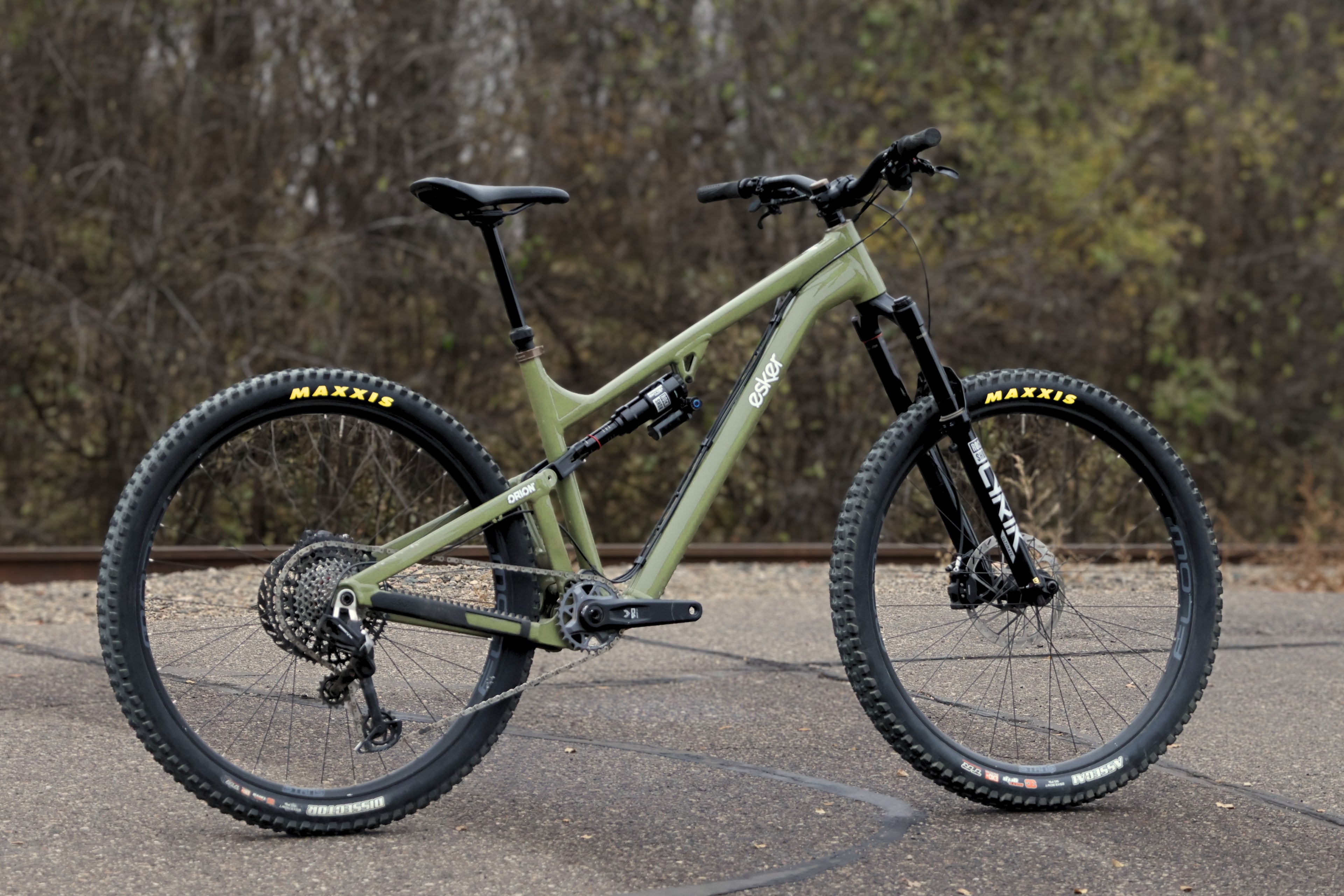 DEMO:  Woodsy - Large